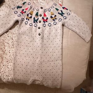 Hannah Andersson gnome onesie 2t